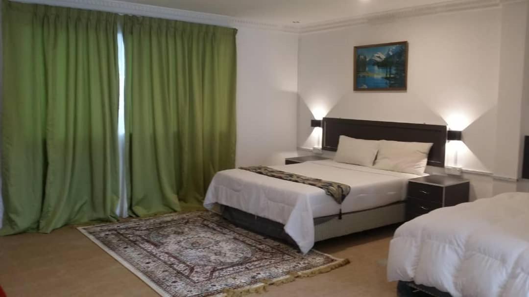 Green Town Hotel & Resort Port Dickson Bagian luar foto