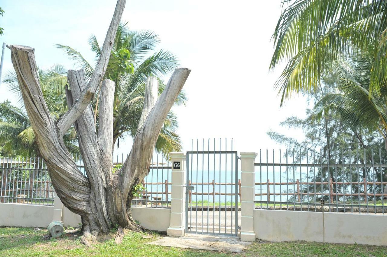 Green Town Hotel & Resort Port Dickson Bagian luar foto