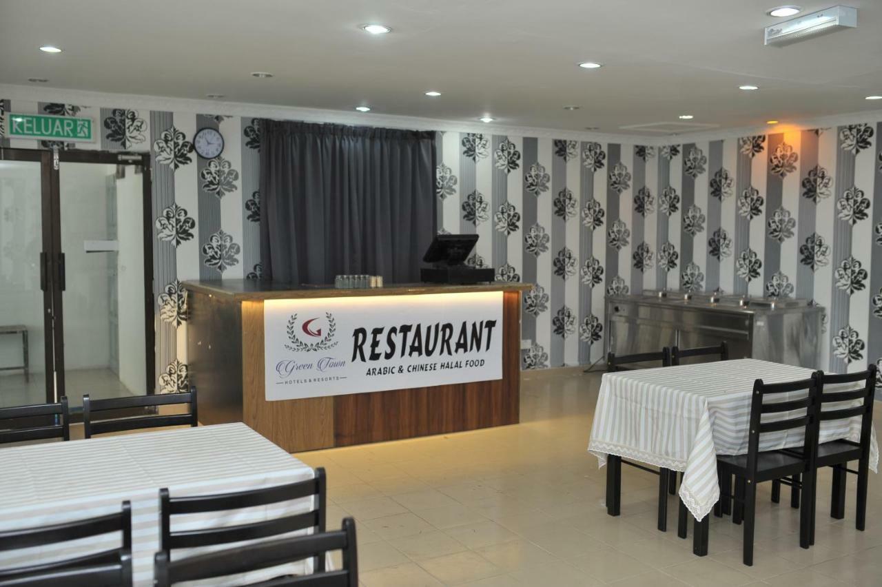 Green Town Hotel & Resort Port Dickson Bagian luar foto