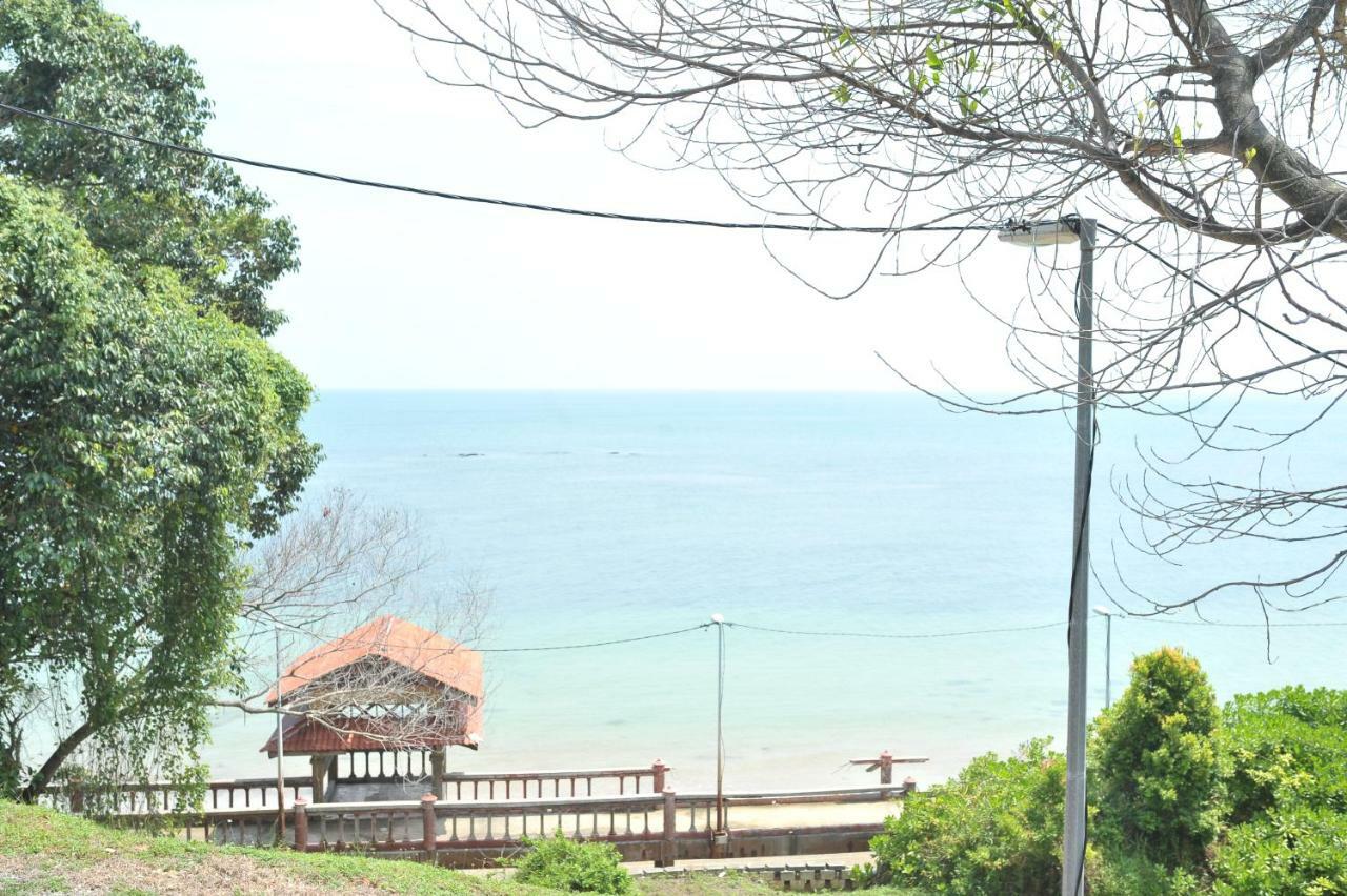 Green Town Hotel & Resort Port Dickson Bagian luar foto